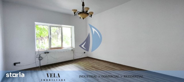 Casa 110 mp + subsol, semicentral, panouri foto, pt birouri/salon