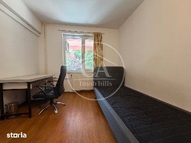 Apartament de vânzare cu 4 camere în zona Decebal, Oradea