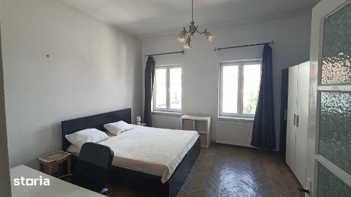Apartament spațios, 2 camere decomandate, ultracentral, P-ța Unirii