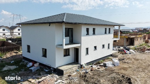 De Vânzare Duplex În Cartierul Izvor