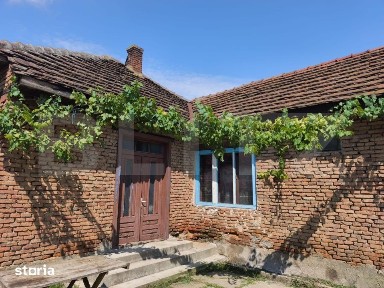 Casa cu teren de vanzare, 370 mp, zona Sibot