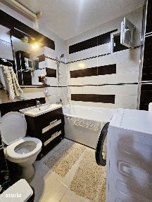 Apart. 4 Camere de Vânzare - Cart. E3, Etaj 3/4, Mobilat și Utilat