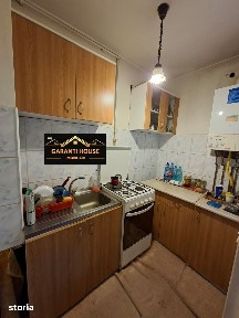 Independentei, etaj 1, garsoniera spatioasa, 45 000€ negociabil