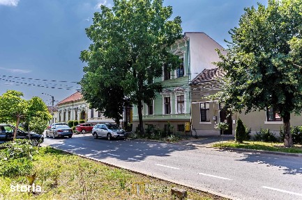 Etaj casă central Arad, 201 mp utili, intrare separată, pod propriu