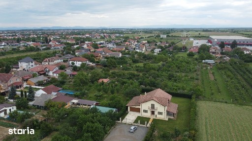 Vila eleganta cu 5 camere | Ansamblu rezidential privat | Caprioarei