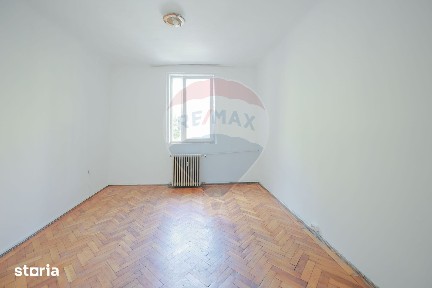 Apartament cu 2 camere de vânzare, în zona Decebal
