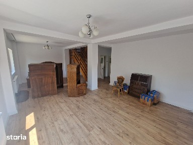 Casa Comarnic cartier ghiosesti +teren 700 mp