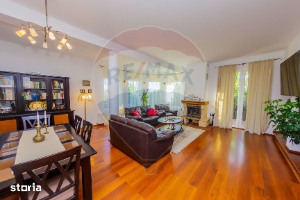 Casă elegantă în zonă exclusivistă, cu priveliște de vis