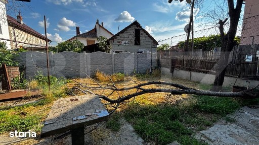 Casa 63 mp, teren 175 mp intravilan, toate utilitati, zona Brestei