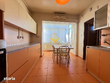 Apartament 3 camere 94 mp, cartier Andrei Muresanu, etaj intermediar