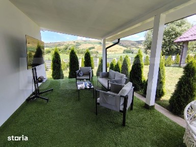 Casa individuala in natura, 4 camere, teren 1400 mp, in Suatu