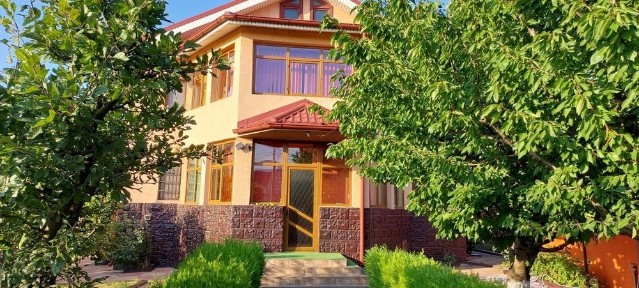 OCAZIE!Vand vila cartier rezidential, suprafata construita 600mp