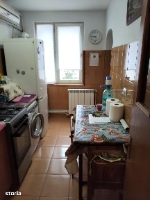 Apartament 3 camere decomandat - Zona Far