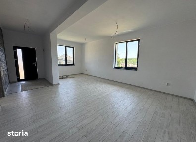 Casa 4 camere Miroslava, 100 metri Cod:150668