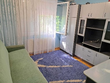 Inchiriez apartament 2 camere, Tg. Mures, Unirii