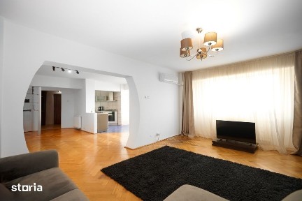 Apartament cu 3 camere de inchiriat, ultracentral, Pitesti
