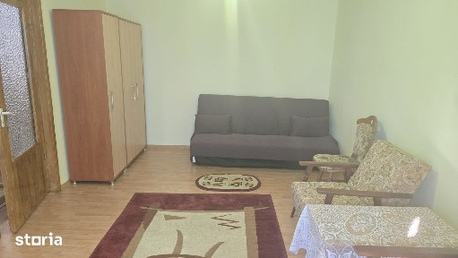 Inchiriez apartament 2 camere in Deva, Piata Centrala, decomandat