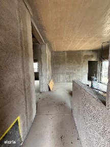Duplex pe parter, 3 camere, toate utilitatile.