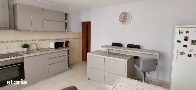 De vanzare apartament 3 camere, 2 bai, loc de parcare si boxa - Bistri