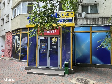 Vând spațiu comercial