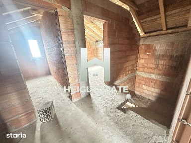 Duplex separat prin camera tehnica, spre vanzare cu 4 camere
