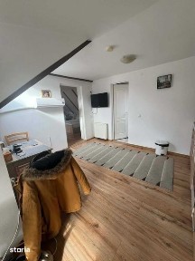 Inchiriez mansarda la casa 2 camere, gradina, pivnita. Zona Turnisor