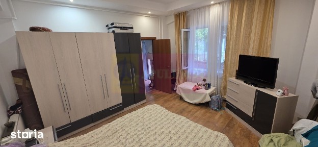 Apartament 2 camere de vanzare in Sinaia
