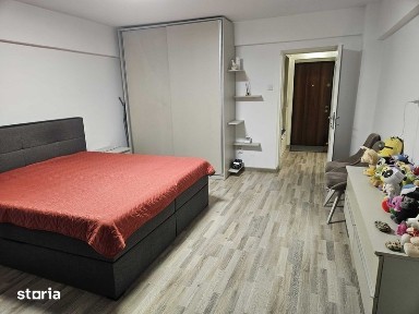 Apartament cu doua camere transfomat in 3 Ultracentral / Casa Cartii