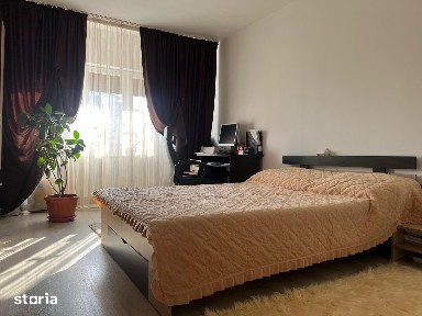 Vand apartament 3 camere