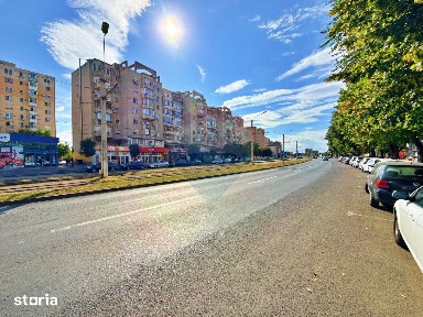 Apartament cu 3 camere de vânzare în zona Aurel Vlaicu
