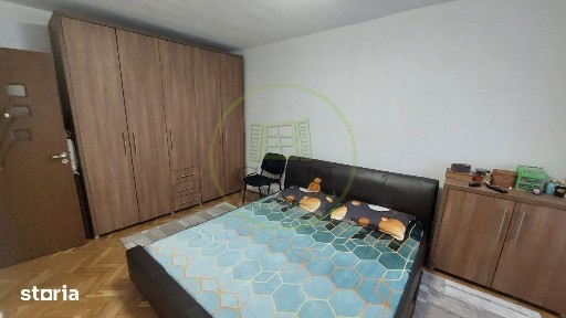 Apartament doua camere decomandat, etajul 3, cartier 1 Mai zona Insula