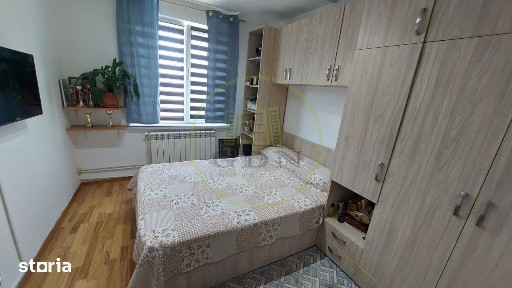 Apartament 3 camere, semidecomandat, 75 mp, Craiovita, zona Kaufland