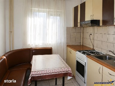 Calea Bucuresti,3 camere,decomandate, etaj 2, 87mp, 2bai, centrala p