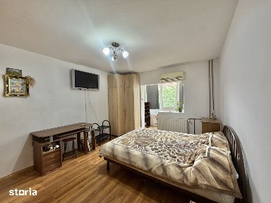 Apartament 1 camera, decomandat, etaj 3, zona Dambovita