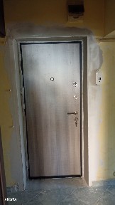 Apartament cu 3 camere, parter, sala polivalentă
