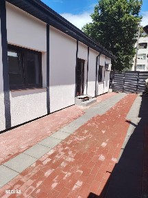 Casa cu 3 camere, 300 mp teren, Zona Gara Bacau