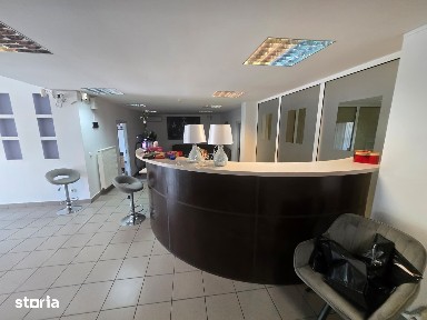 Casa individuala 3 nivele, 12 camere, 6 bai, 10 parcare, Lipovei