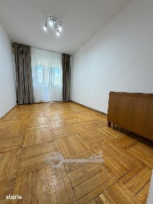Apartament 3 camere, 75 mp, 2 băi, 2 balcoane, CT, 3 AC, boxă 9 mp și