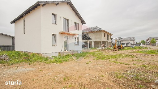 Casă Individuală în Cartierul Izvor