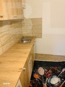 Casa la poalele Cetatii- 6 camere, panoramica, ideala locuinta sau