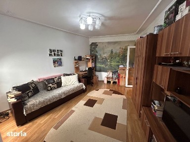 Apartament 3 camere, suprafata 76mp Progresu. Confort 1 decomandat.