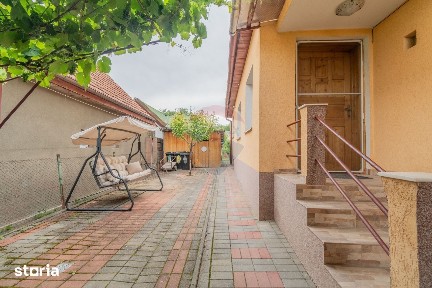 Casa individuala de vanzare Dambul Rotund, 459mp teren cu Dublu Acces