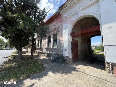 Casă / Vilă cu 5 camere de vânzare