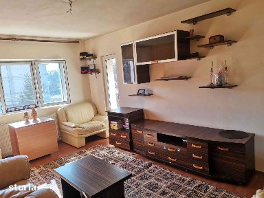 Apartament 2 camere de vânzare Plopeni, Prahova