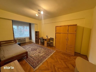 Apartament cu 2 camere, decomandat, 55mp etaj 2/4, ultracentral