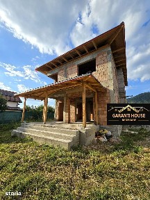 Zona Marul de Aur, casa P+E, 152.45 mpc, 120 000€ negociabil