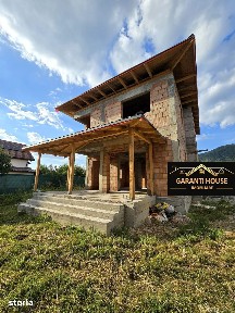 Zona Marul de Aur, casa P+E, 152.45 mpc, 120 000€ negociabil