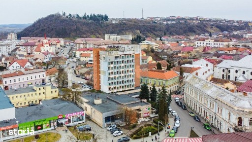 De vanzare Hotel, nefunctional, 70 camere + teren 3590 mp, Dej┃