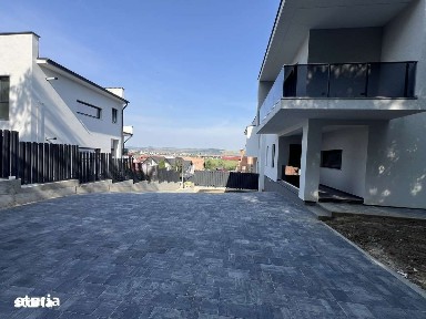 Strada Lalelelor, Dezmir, Apahida, Cluj