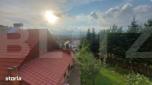 Casa cu 3 corpuri de vanzare, 6 camere, 400 mp + teren 2800 mp I Barc